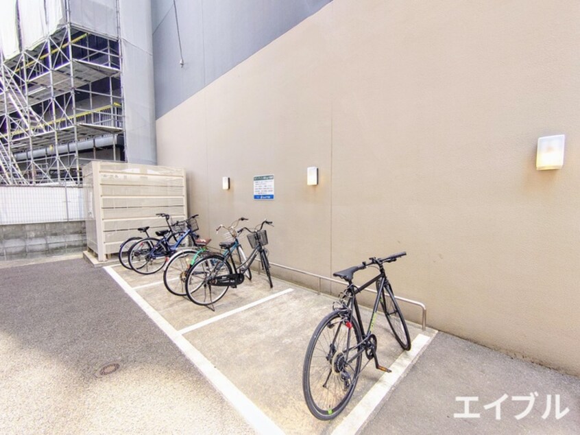 駐輪場 modern　palazzo　博多sur