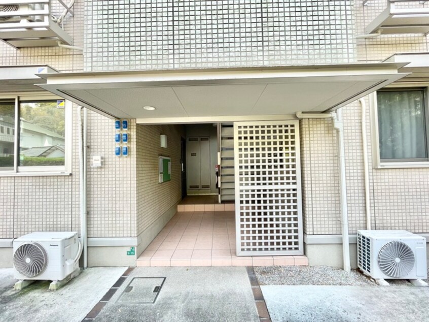 エントランス部分 Elvita高峯