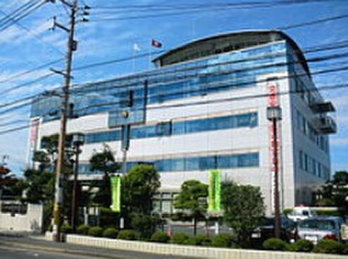 折尾警察署(警察署/交番)まで1134m Elvita高峯