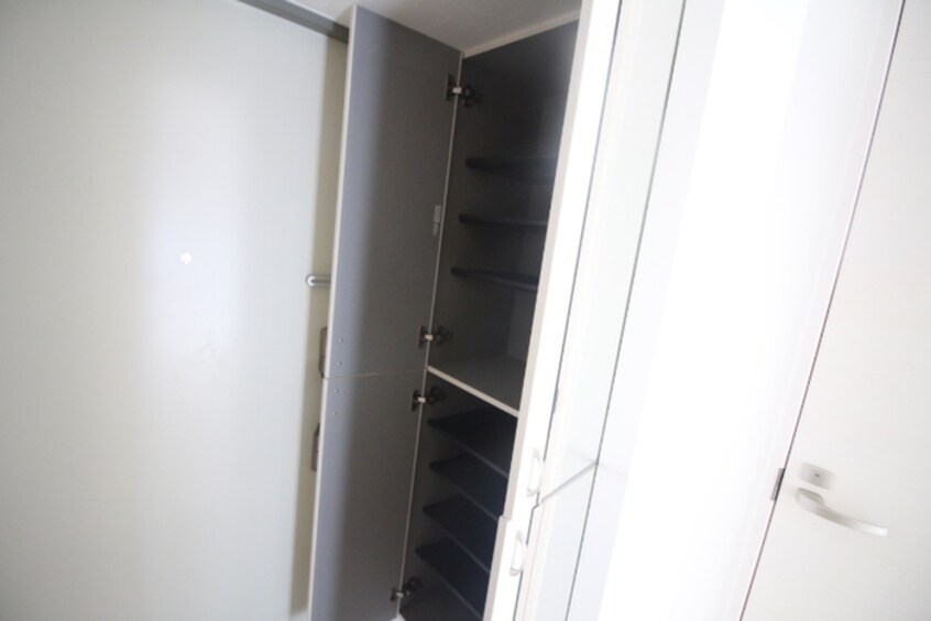 靴箱 マルコビル平尾