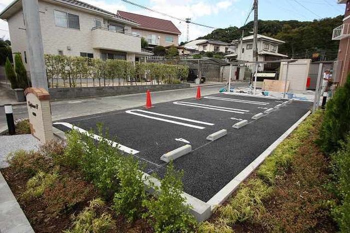 駐車場 ルピナス・T