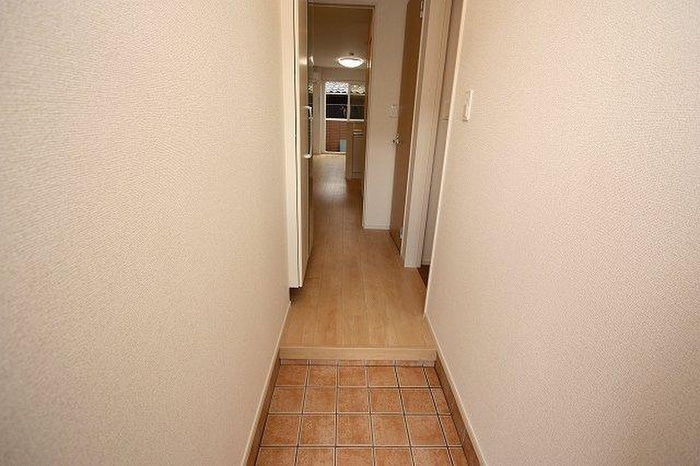 玄関 ルピナス・T