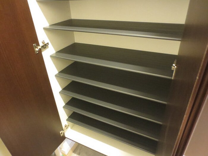 靴箱 ERIOS COURT 中津口