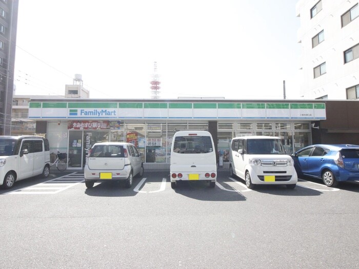 ファミリーマート小倉中津口(コンビニ)まで130m ERIOS COURT 中津口