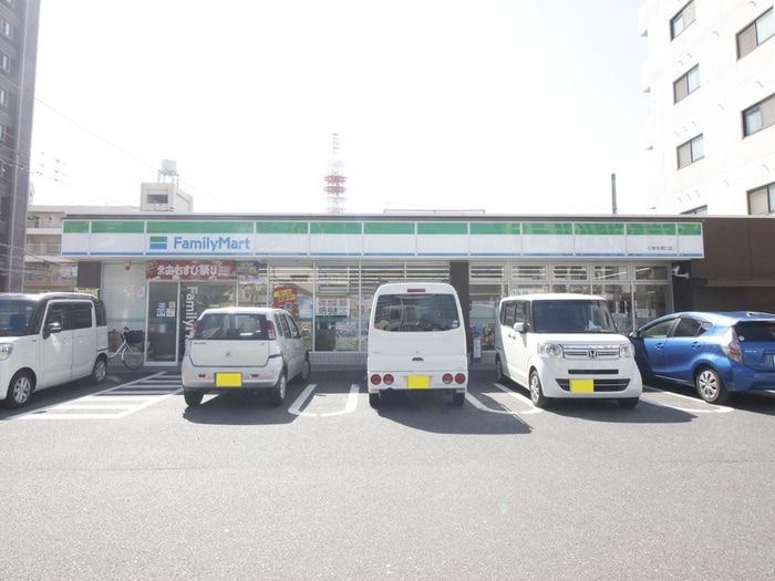 ファミリーマート小倉中津口(コンビニ)まで130m ERIOS COURT 中津口