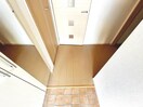 玄関 ボルドー壱番館