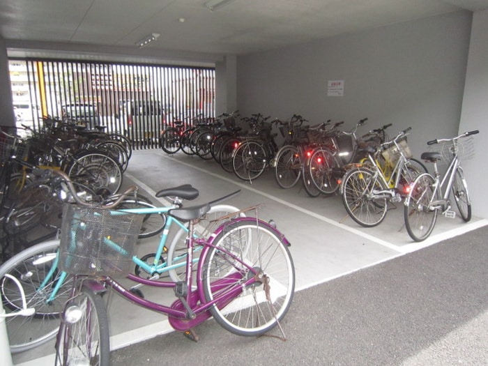 駐輪場 クレシア弐番館