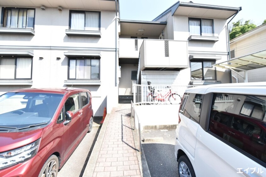 エントランス部分 ロイヤルハイツ春日野