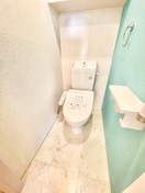 トイレ アデニウム錦水