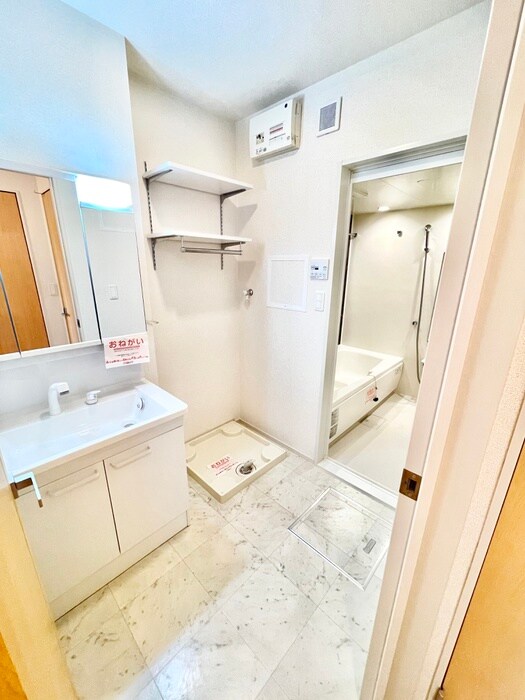 洗濯機置場 アデニウム錦水