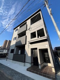 フェリシティ三萩野