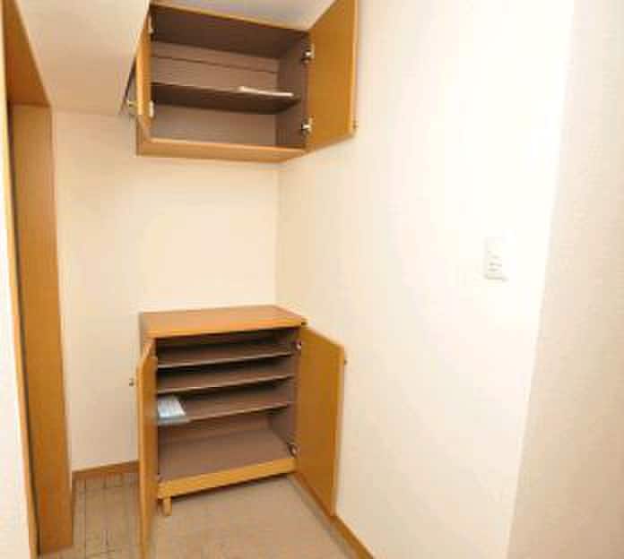 玄関 ガーデンパレス八尋