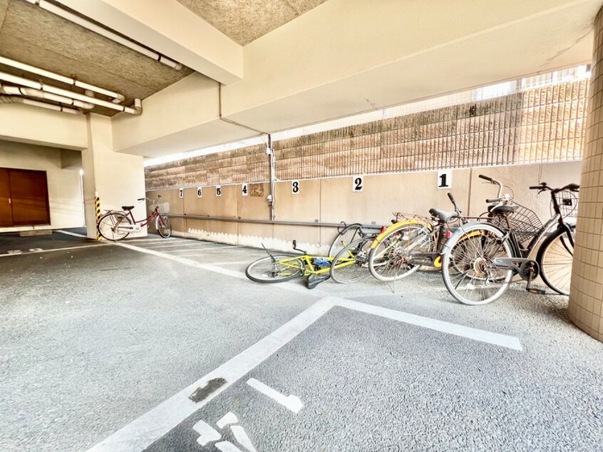 駐輪場 ガーデンパレス八尋
