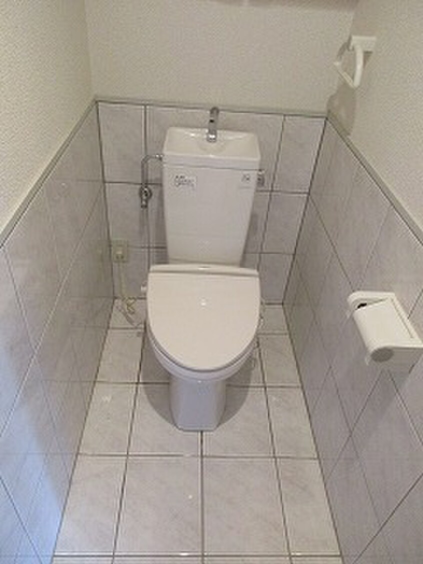 トイレ ガーデンパレス八尋