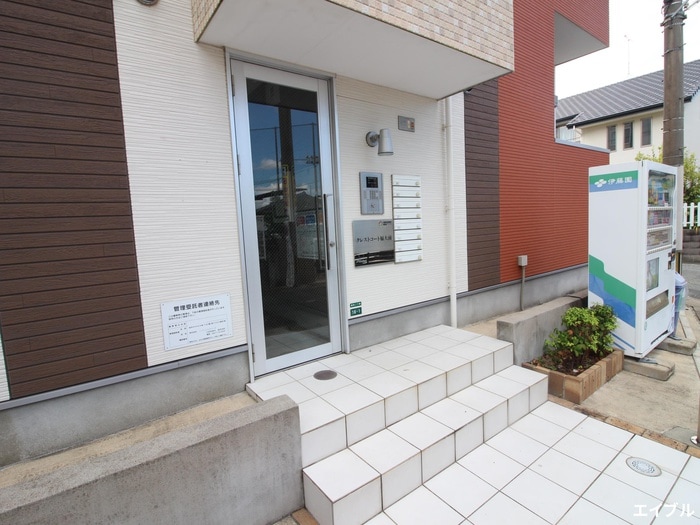 エントランス部分 クレストコート福大前