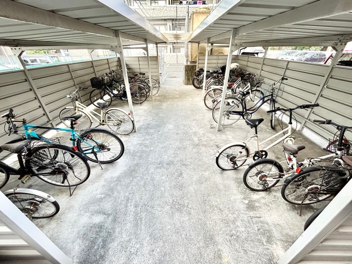 駐輪場 サングレース徳力