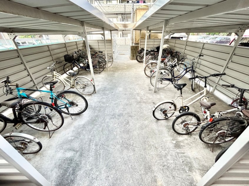 駐輪場 サングレース徳力