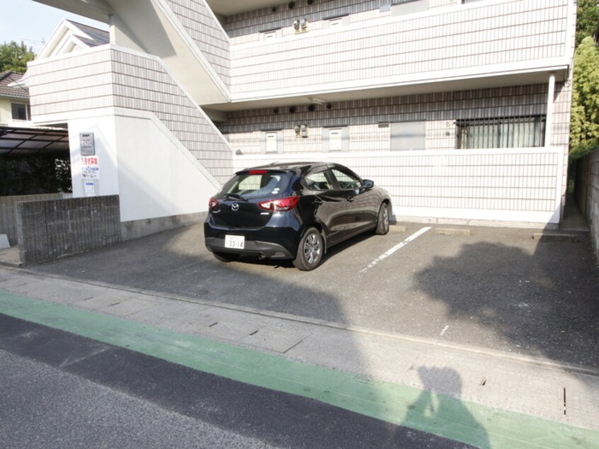 駐車場 エレノア春日