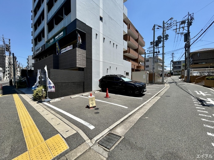 駐車場 パグーロ西新南