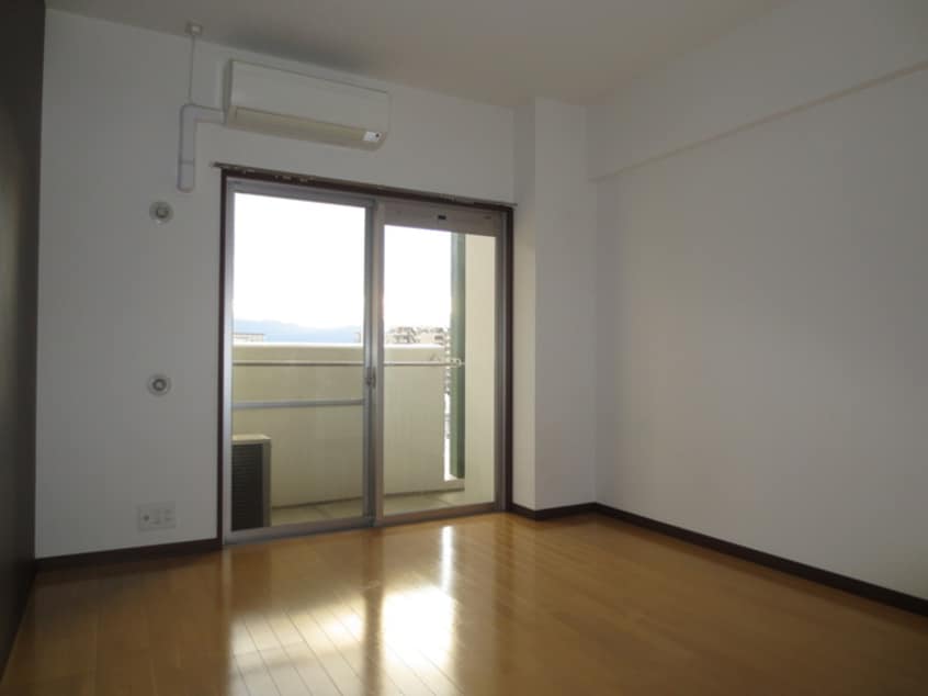 居室 サムティタワーズ愛宕