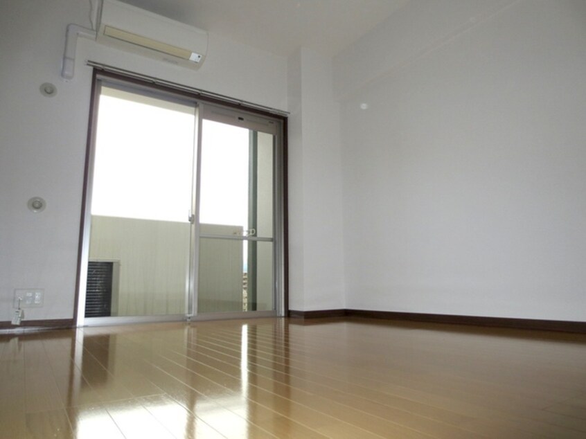 居室 サムティタワーズ愛宕