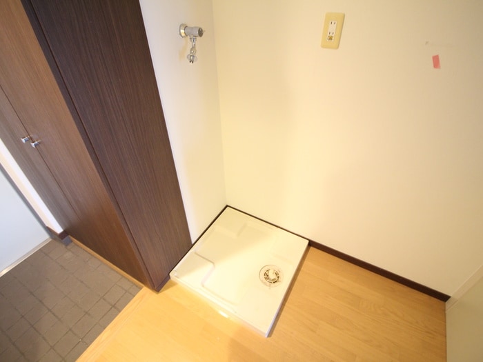 洗濯機置場 サムティタワーズ愛宕