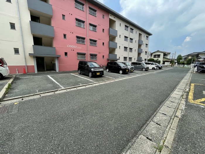 駐車場 ＣＡＮＤＥＯ沼本町