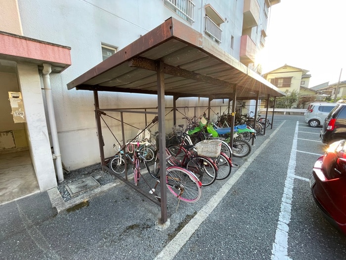 駐輪場 ＣＡＮＤＥＯ沼本町