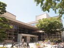 図書館(図書館)まで450m シティ姪浜Ｂ棟