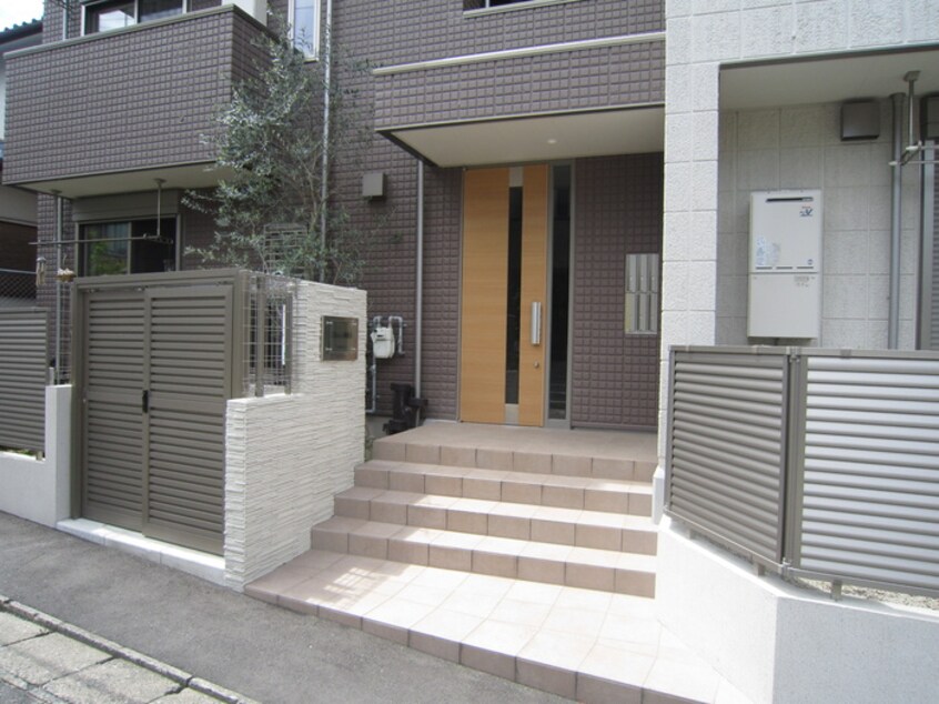 エントランス部分 サリーチェ城南