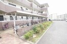 駐輪場 グラシューズ堀上