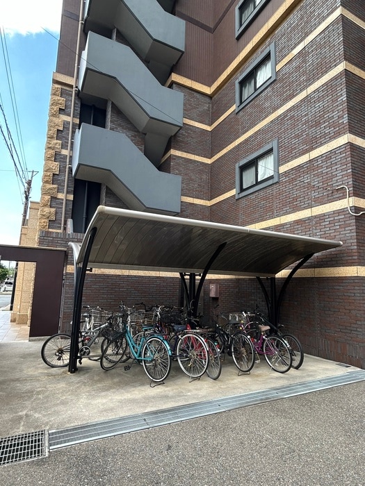 駐輪場 門司ポロニア弐番館