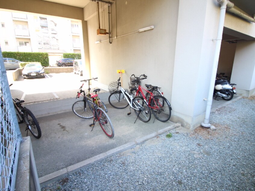 駐輪場 金久ビル１００棟