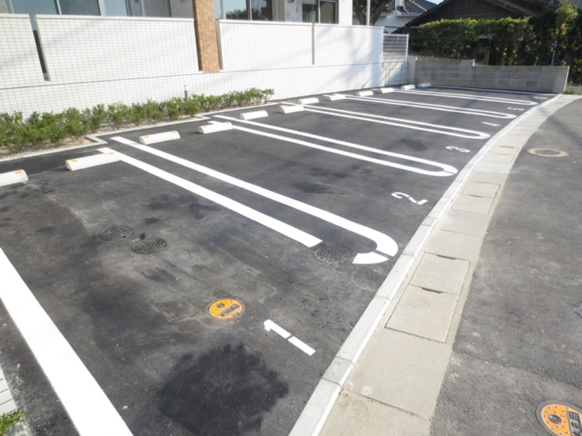 駐車場 メープルハウス