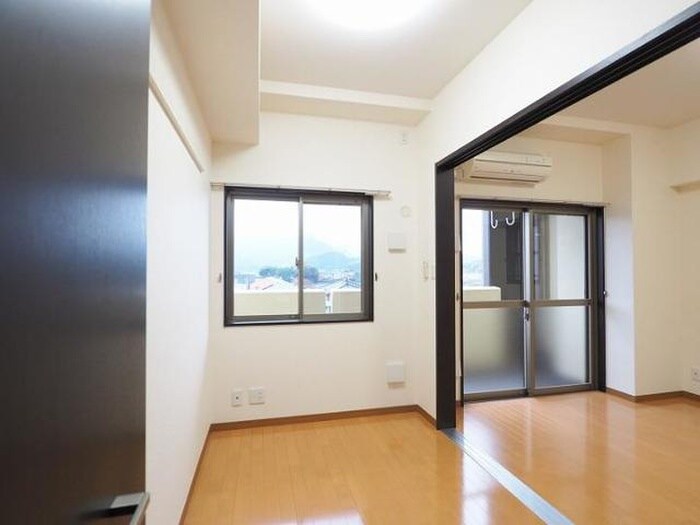 居室 エヴァ－グリ－ン０