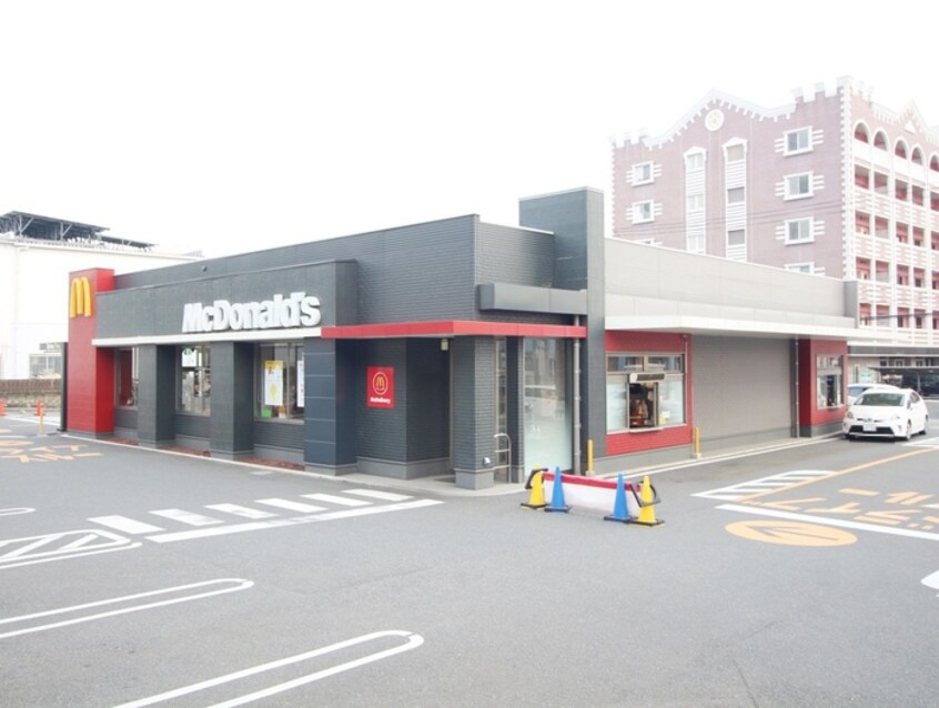 マクドナルド横代店(ファストフード)まで2130m エヴァ－グリ－ン０