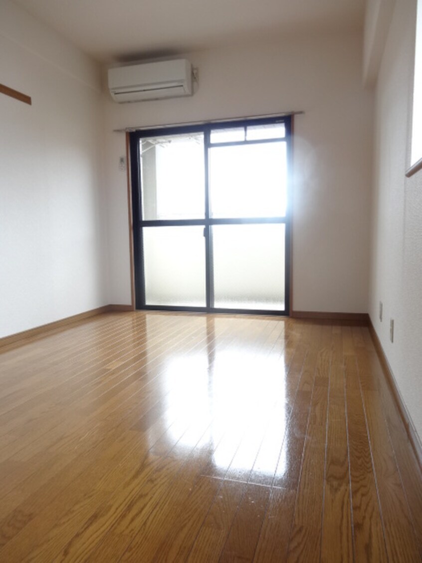 居室 リバティ参番館