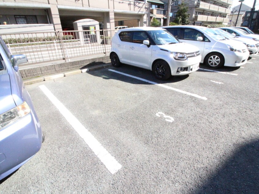 駐車場 エクセレント室見