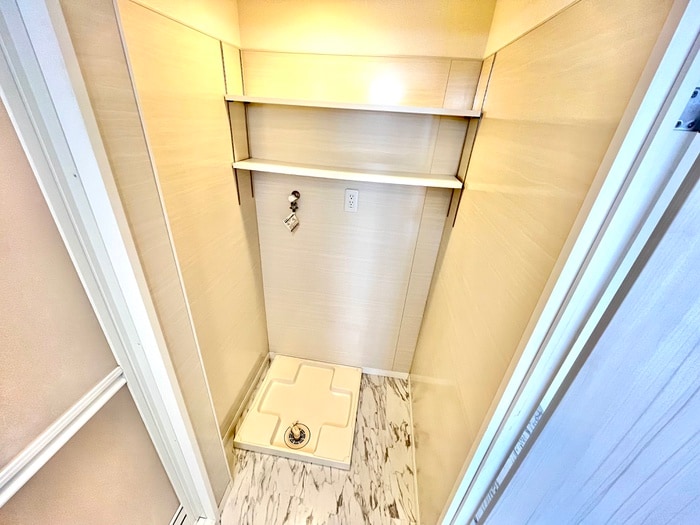 洗濯機置場 カーサ・フォルトナ