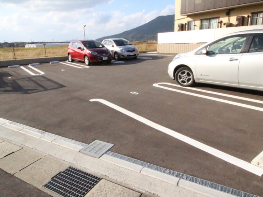 駐車場 アイオライト