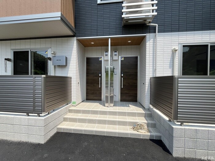 エントランス部分 TORISIA花見が丘