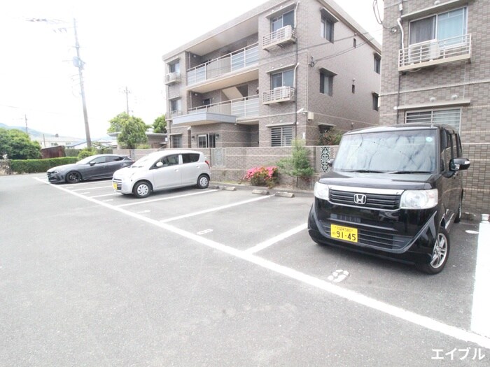 駐車場 サングリーン　B棟