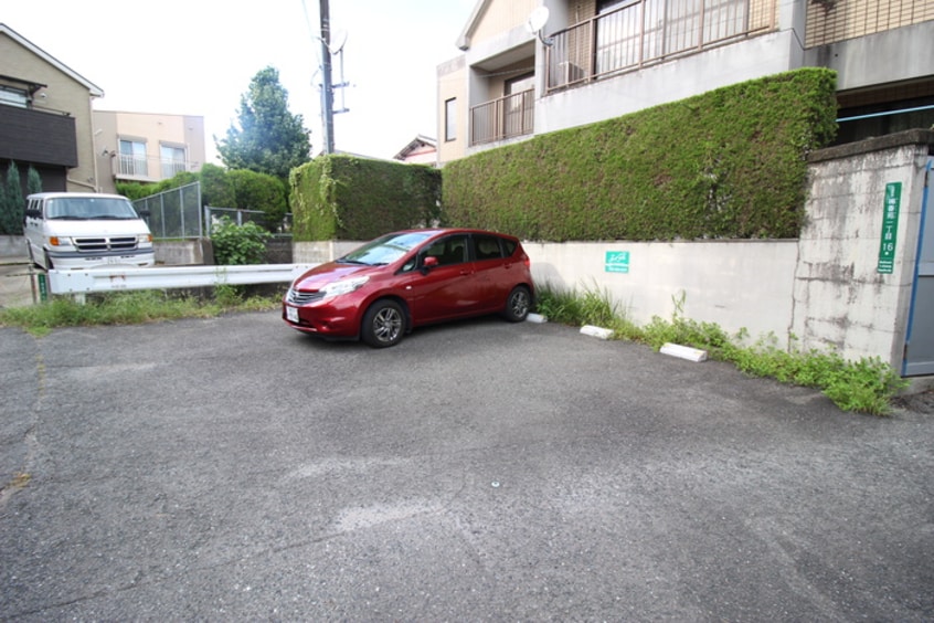 駐車場 サザンロ－ドコ－ポラスＢ