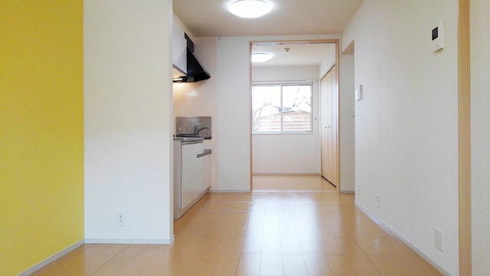 居室 エレガント春日