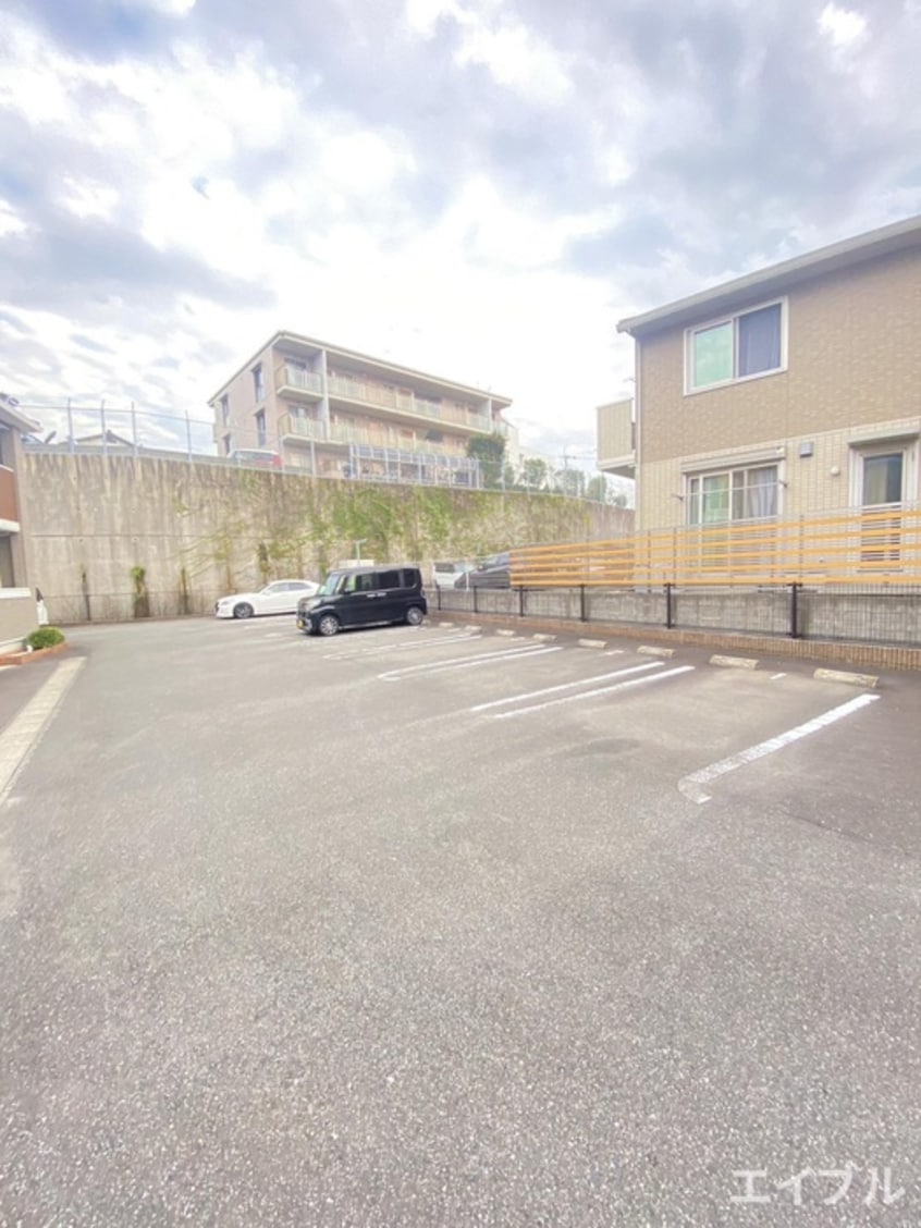 駐車場 エレガント春日