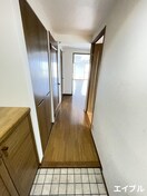 玄関 本多ハイツ長門石