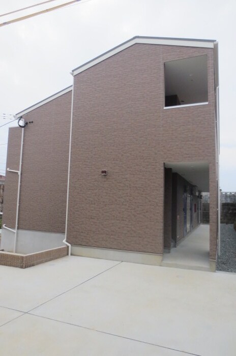 エントランス部分 カーサ・ボニータ和白東B