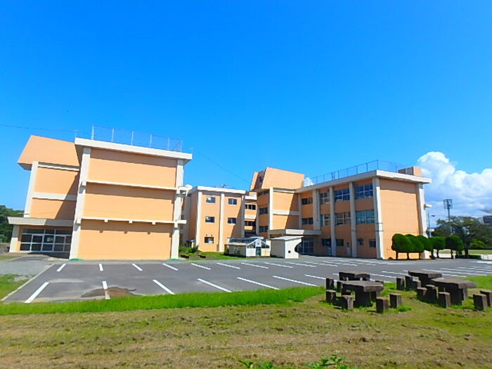 芦屋東小学校(小学校)まで1244m エクスィステンツ