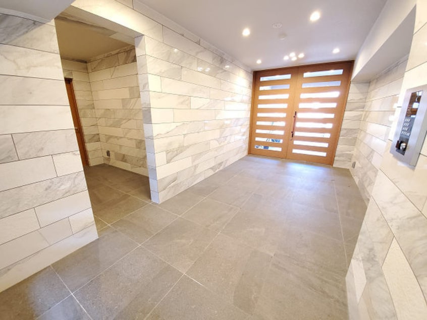 エントランス部分 内山足立ビル