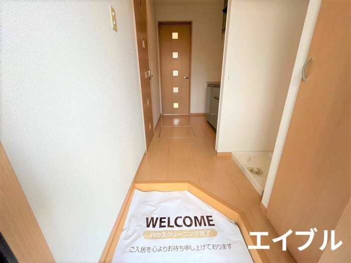 玄関 モナリエＩ′ＬＬ